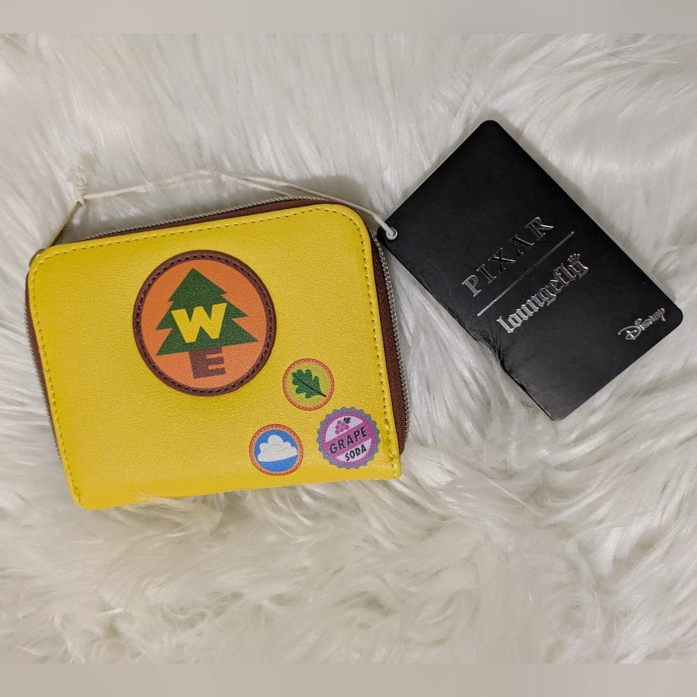 Loungefly UP! Adventure is out there Mini Zip Around Wallet Disney Pixar New! - Picture 2 of 5